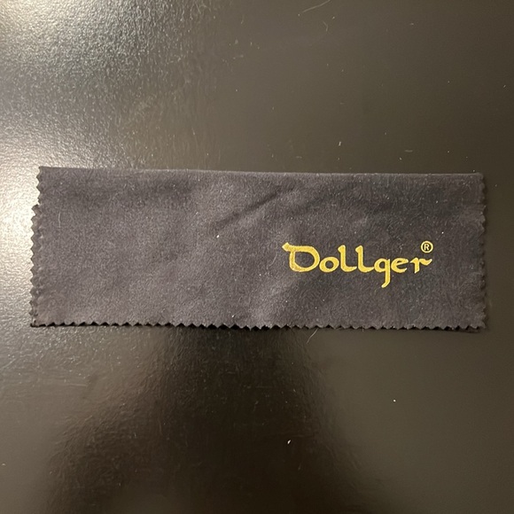 Dollger Sunglasses Case and Cloth - Picture 6 of 7
